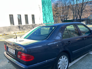 Mercedes E-Class foto 7