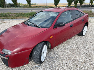 Mazda 323 foto 9