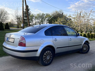 Volkswagen Passat foto 1