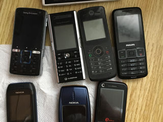 Vând câteva modele de telefoane vechi фото 0