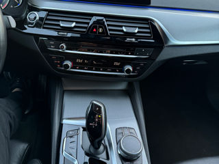 BMW 5 Series foto 6