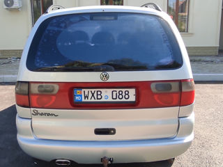 Volkswagen Sharan foto 2