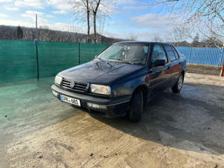 Volkswagen Vento foto 6