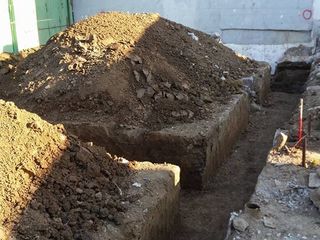 Копаем/Săpăm temelii, fundații pentru case, bazine, tranșee foto 5