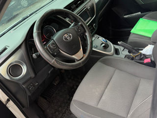 Toyota Auris foto 2