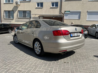 Volkswagen Jetta foto 5