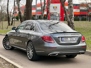 Mercedes E-Class foto 4