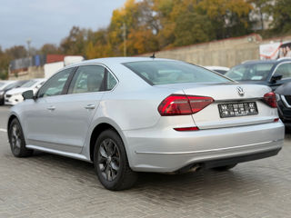 Volkswagen Passat foto 4