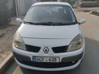 Renault Grand Scenic foto 2