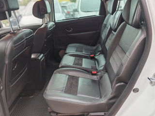 Renault Grand Scenic foto 8