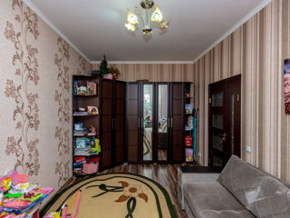 Apartament cu 2 camere, 58 m², Buiucani, Chișinău foto 3