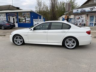 BMW 5 Series foto 5