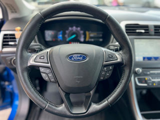 Ford Fusion foto 11