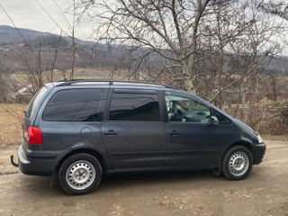 Volkswagen Sharan foto 3