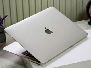 MacBook Air Retina 2020 (Core i5 8210Y/16Gb Ram/512Gb SSD/Iris Plus Graphics/30 Cycles/13.3" Retina) foto 9