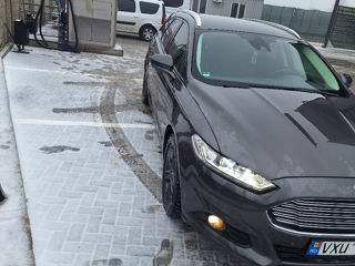 Ford Mondeo foto 2