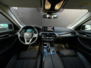 BMW 5 Series foto 16