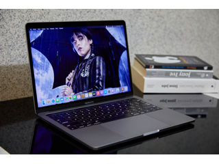 MacBook Pro 13, 2016 Touchbar/ i5 6gen/ 8gb Ram/ 512gb SSD/ 421 cicluri/ Mac OS Monterey
