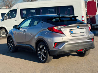 Toyota C-HR foto 8