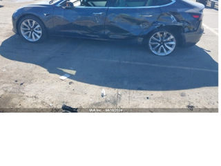 Tesla Model 3 foto 5