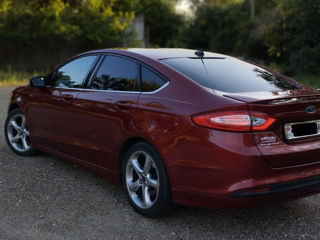 Ford Fusion foto 3