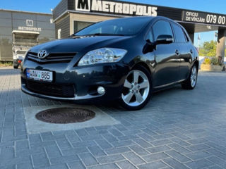 Toyota Auris foto 1