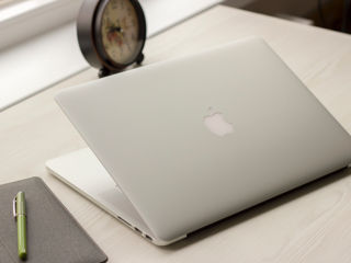 MacBook Pro 15 2015 (Core i7 8x4.0GHz/16Gb Ram/256Gb SSD/Radeon R9/15.4" Retina IPS) foto 9