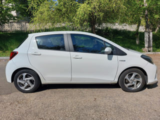 Toyota Yaris фото 3