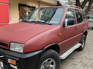 Nissan Terrano foto 3