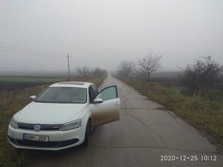 In pret este inclus 1ha30sote de pamint arabil, unde sunt 42 nuci+vie+gradina. Lotul se afla la 1km foto 2