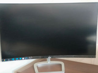 Monitor 32"