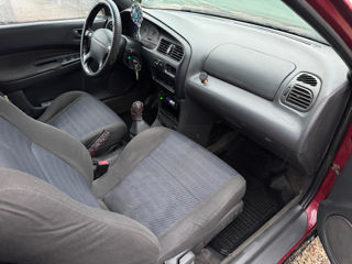 Mazda 323 foto 7