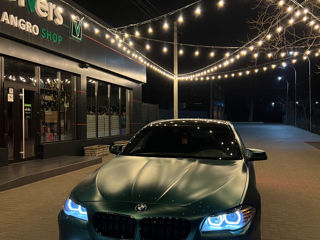 BMW 5 Series foto 10