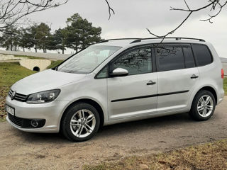 Volkswagen Touran foto 5