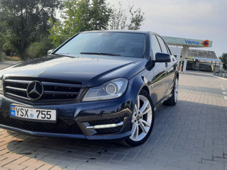 Mercedes C-Class foto 5