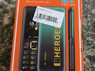 Новый мобильный телефон-Heroes с 3-sim-фонариком и аккумулятором на 2500 mA. и зарядкой в комплекте. foto 5