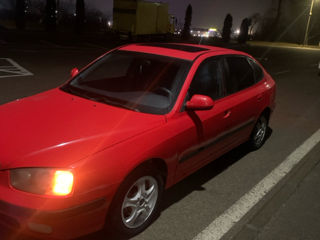 Hyundai Elantra foto 8