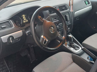 Volkswagen Jetta foto 7