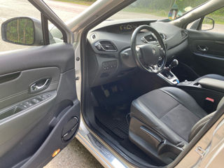 Renault Grand Scenic foto 9