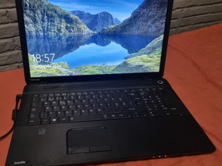 Toshiba i5/ram8gb/ssd240gb,lcd 17