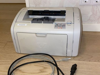 Лазерный Принтер HP LJ 1018  В Отличном состоянии