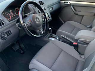 Volkswagen Touran foto 5