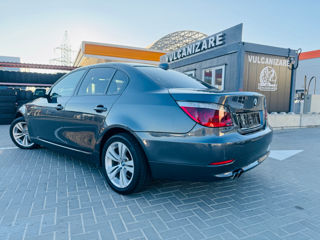 BMW 5 Series foto 4