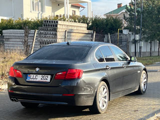 BMW 5 Series foto 4