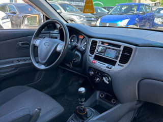 KIA Rio foto 6