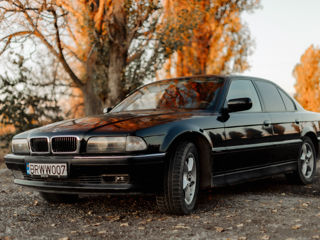 BMW 7 Series foto 8