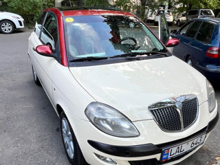 Lancia Ypsilon foto 2