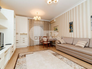 Apartament cu 2 camere, 49 m², Centru, Chișinău foto 2