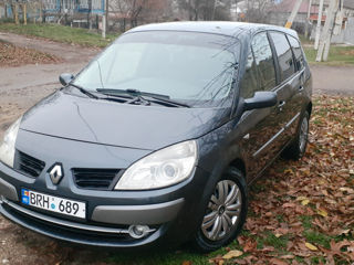 Renault Grand Scenic foto 2