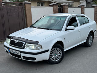 Skoda Octavia foto 1